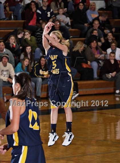 Thumbnail 1 in Seymour vs. South-Doyle photogallery.