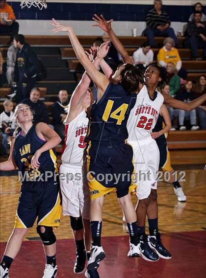 Thumbnail 2 in Seymour vs. South-Doyle photogallery.