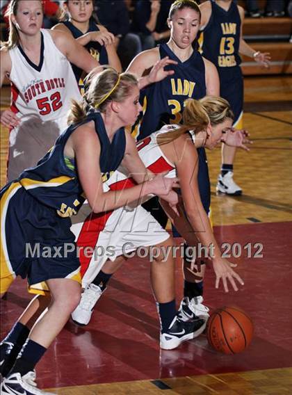 Thumbnail 3 in Seymour vs. South-Doyle photogallery.
