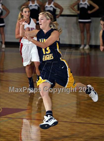 Thumbnail 2 in Seymour vs. South-Doyle photogallery.