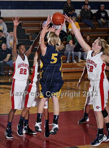 Thumbnail 2 in Seymour vs. South-Doyle photogallery.