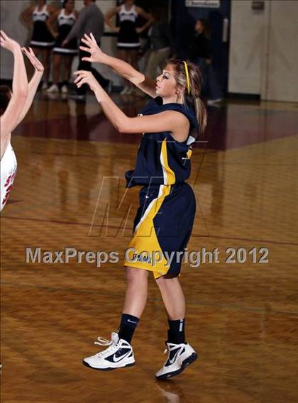 Thumbnail 1 in Seymour vs. South-Doyle photogallery.