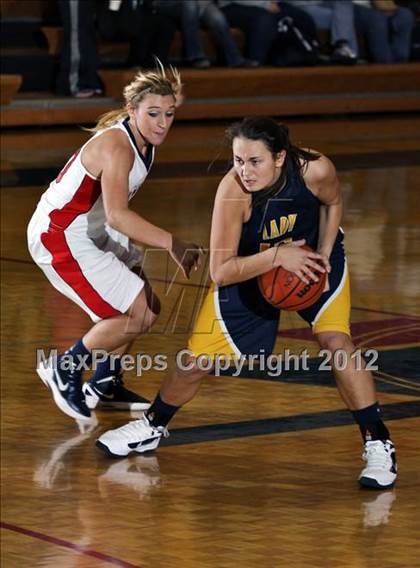 Thumbnail 2 in Seymour vs. South-Doyle photogallery.