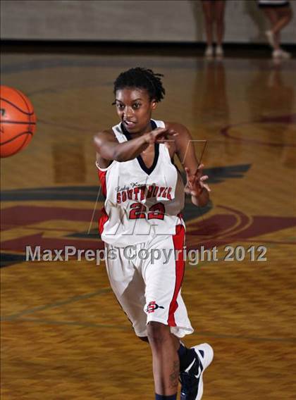 Thumbnail 2 in Seymour vs. South-Doyle photogallery.