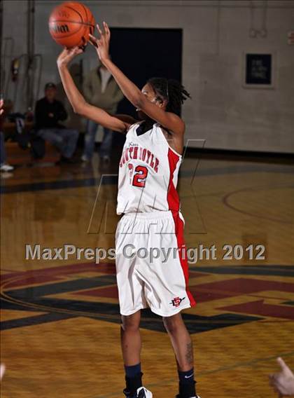 Thumbnail 3 in Seymour vs. South-Doyle photogallery.