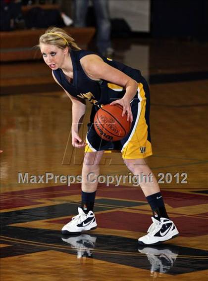 Thumbnail 1 in Seymour vs. South-Doyle photogallery.