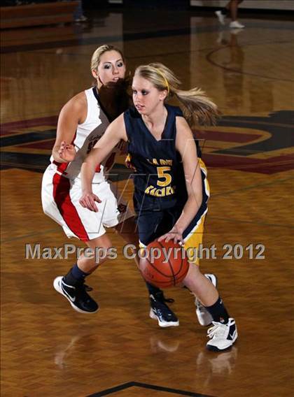 Thumbnail 3 in Seymour vs. South-Doyle photogallery.