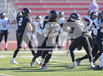 Thumbnail 1 in Limon vs. Strasburg (CHSAA 1A State Championship) photogallery.