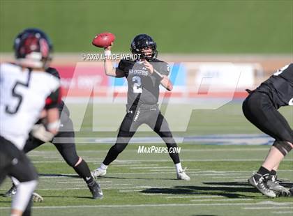 Thumbnail 2 in Limon vs. Strasburg (CHSAA 1A State Championship) photogallery.