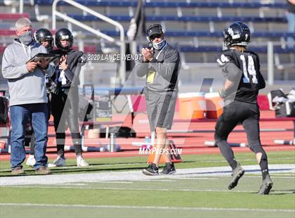 Thumbnail 3 in Limon vs. Strasburg (CHSAA 1A State Championship) photogallery.