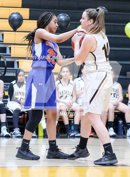 Thumbnail 3 in Newburry Park vs. Westlake photogallery.