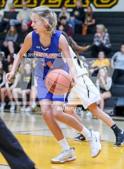 Thumbnail 1 in Newburry Park vs. Westlake photogallery.