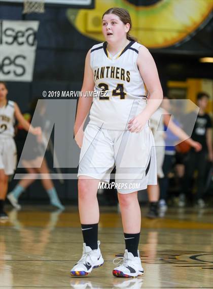 Thumbnail 3 in Newburry Park vs. Westlake photogallery.