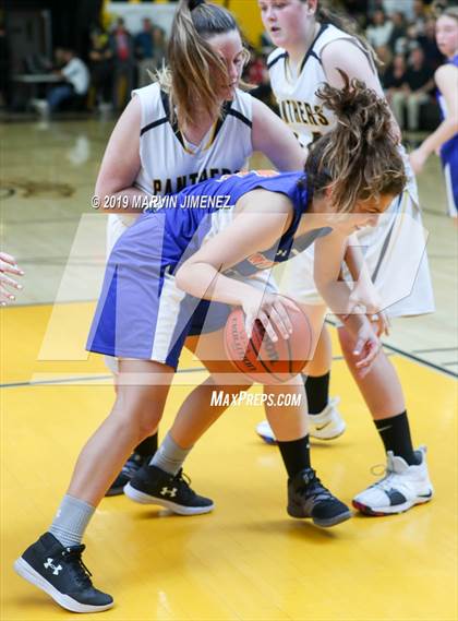Thumbnail 3 in Newburry Park vs. Westlake photogallery.