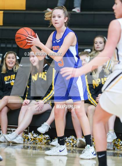 Thumbnail 2 in Newburry Park vs. Westlake photogallery.