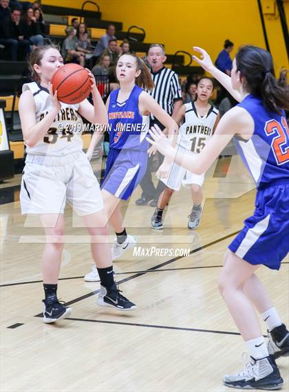 Thumbnail 1 in Newburry Park vs. Westlake photogallery.