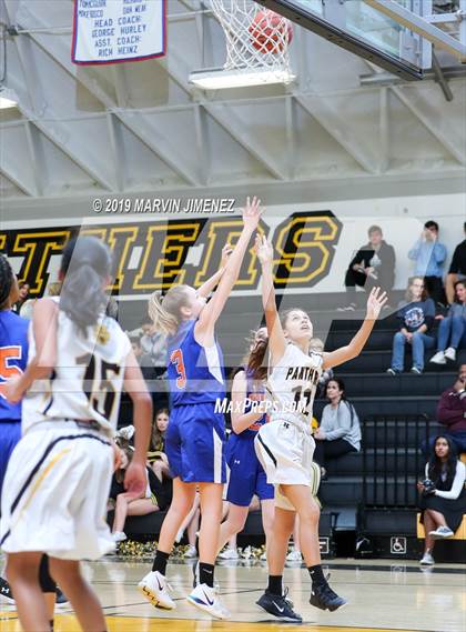 Thumbnail 2 in Newburry Park vs. Westlake photogallery.