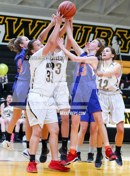 Thumbnail 1 in Newburry Park vs. Westlake photogallery.
