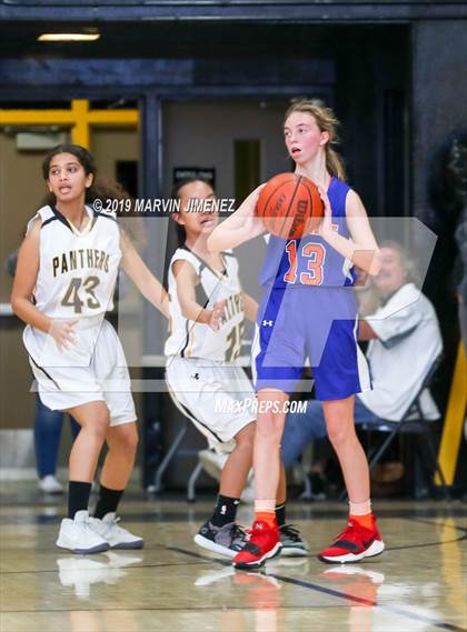 Thumbnail 3 in Newburry Park vs. Westlake photogallery.
