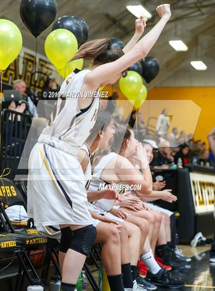 Thumbnail 2 in Newburry Park vs. Westlake photogallery.