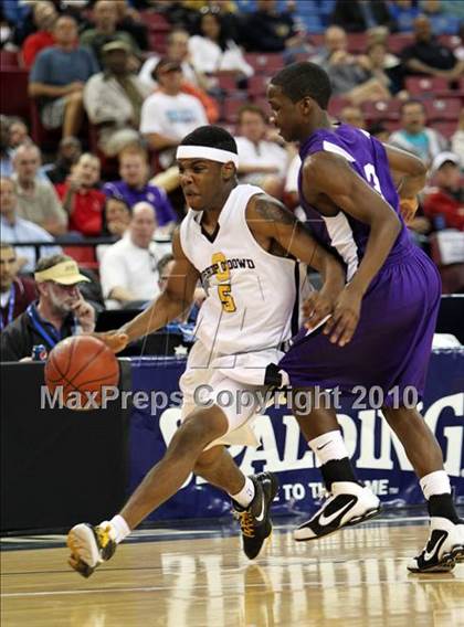 Thumbnail 2 in Sacramento vs. Bishop O'Dowd (CIF NorCal D3 Final) photogallery.
