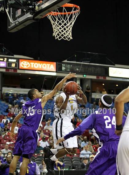 Thumbnail 1 in Sacramento vs. Bishop O'Dowd (CIF NorCal D3 Final) photogallery.