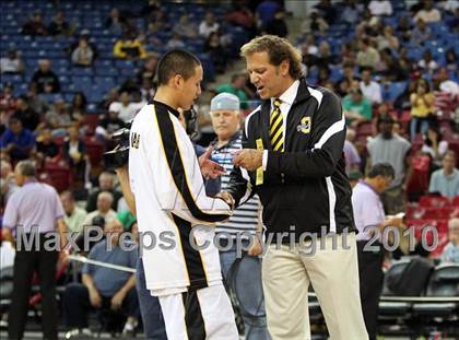 Thumbnail 2 in Sacramento vs. Bishop O'Dowd (CIF NorCal D3 Final) photogallery.