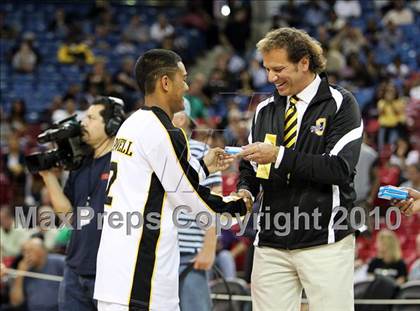Thumbnail 3 in Sacramento vs. Bishop O'Dowd (CIF NorCal D3 Final) photogallery.
