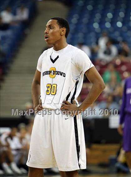 Thumbnail 2 in Sacramento vs. Bishop O'Dowd (CIF NorCal D3 Final) photogallery.