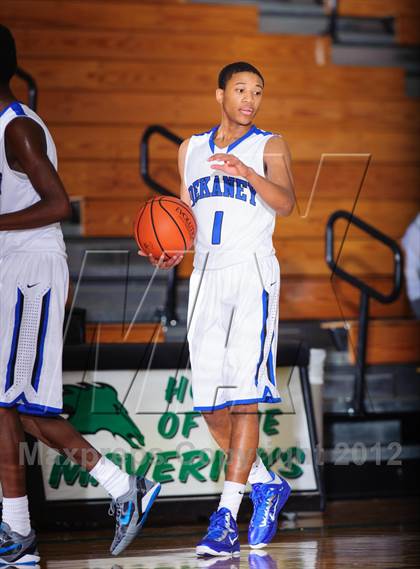 Thumbnail 2 in Alief Elsik @ Dekaney (McDonald's Texas Invitational) photogallery.