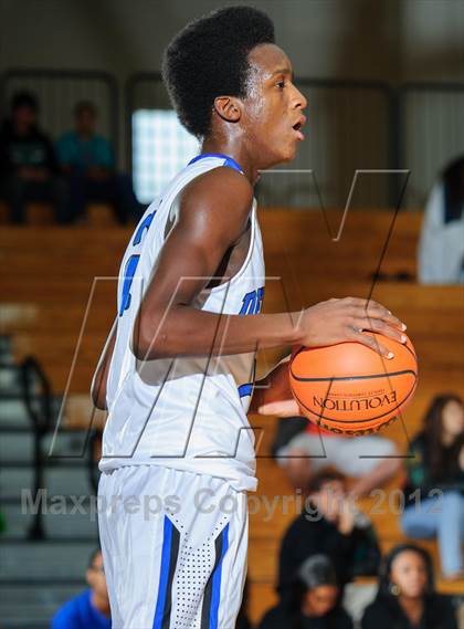 Thumbnail 3 in Alief Elsik @ Dekaney (McDonald's Texas Invitational) photogallery.