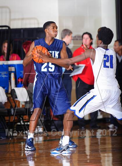 Thumbnail 1 in Alief Elsik @ Dekaney (McDonald's Texas Invitational) photogallery.