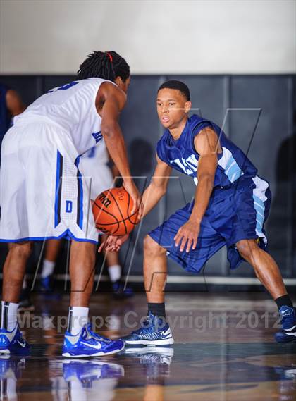 Thumbnail 3 in Alief Elsik @ Dekaney (McDonald's Texas Invitational) photogallery.