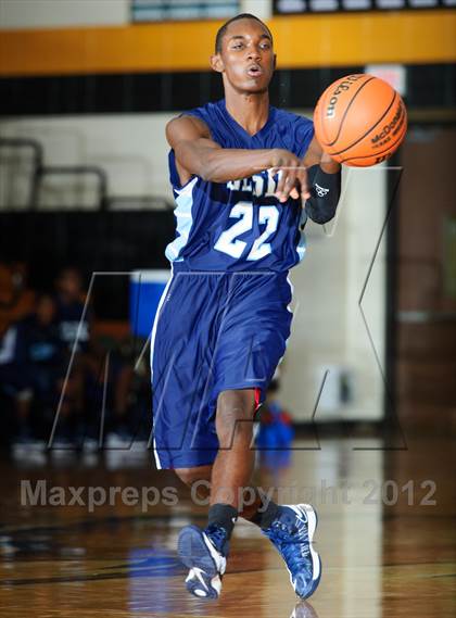 Thumbnail 2 in Alief Elsik @ Dekaney (McDonald's Texas Invitational) photogallery.