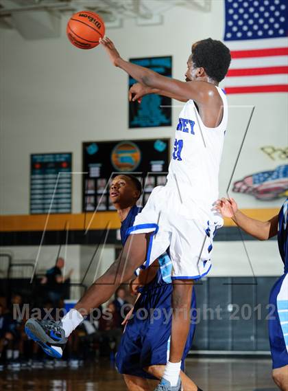 Thumbnail 2 in Alief Elsik @ Dekaney (McDonald's Texas Invitational) photogallery.
