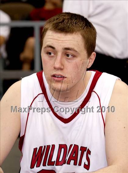 Thumbnail 3 in Holmes vs Newport (KHSAA Ninth Region Final) photogallery.