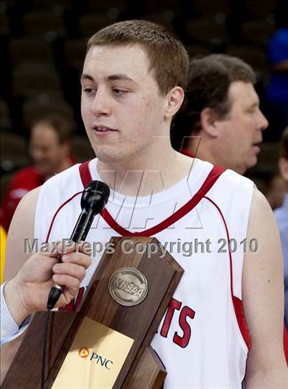 Thumbnail 3 in Holmes vs Newport (KHSAA Ninth Region Final) photogallery.