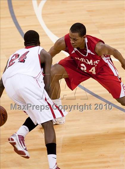 Thumbnail 1 in Holmes vs Newport (KHSAA Ninth Region Final) photogallery.