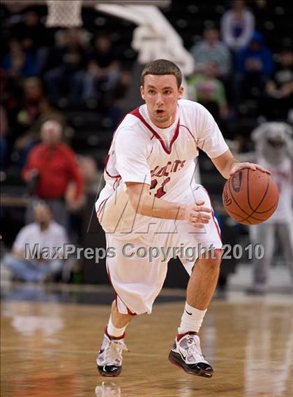 Thumbnail 3 in Holmes vs Newport (KHSAA Ninth Region Final) photogallery.