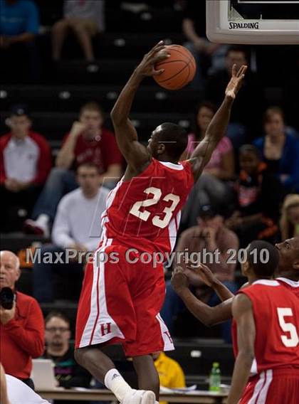 Thumbnail 3 in Holmes vs Newport (KHSAA Ninth Region Final) photogallery.