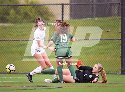 Thumbnail 3 in Sacred Heart Cathedral Preparatory vs Archbishop Mitty photogallery.