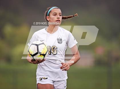 Thumbnail 2 in Sacred Heart Cathedral Preparatory vs Archbishop Mitty photogallery.