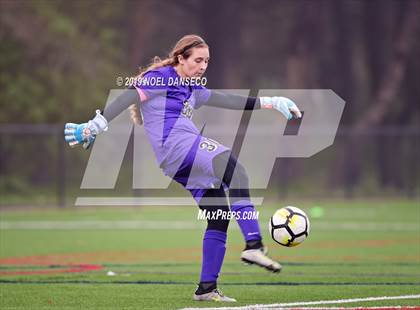 Thumbnail 2 in Sacred Heart Cathedral Preparatory vs Archbishop Mitty photogallery.