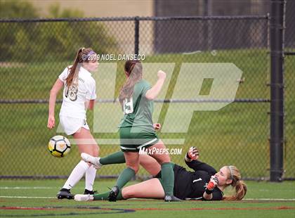 Thumbnail 2 in Sacred Heart Cathedral Preparatory vs Archbishop Mitty photogallery.
