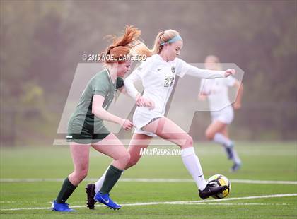 Thumbnail 2 in Sacred Heart Cathedral Preparatory vs Archbishop Mitty photogallery.