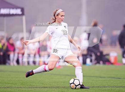 Thumbnail 2 in Sacred Heart Cathedral Preparatory vs Archbishop Mitty photogallery.