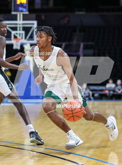 Thumbnail 2 in Liberty vs. Staley (MSHSAA Class 5 Sectional) photogallery.