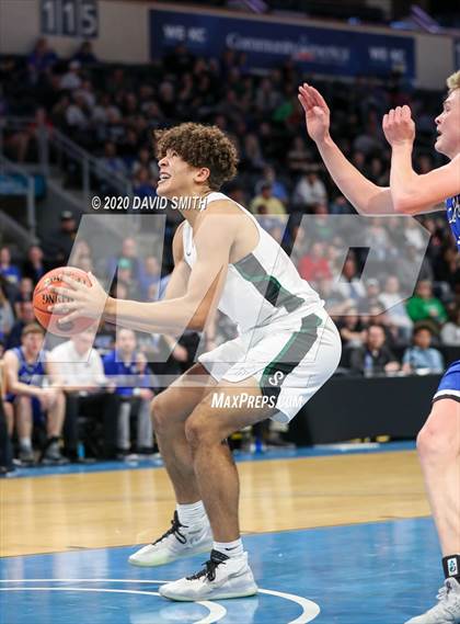 Thumbnail 2 in Liberty vs. Staley (MSHSAA Class 5 Sectional) photogallery.