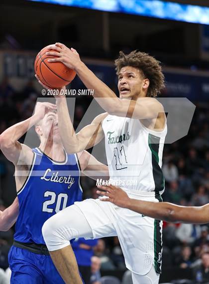 Thumbnail 3 in Liberty vs. Staley (MSHSAA Class 5 Sectional) photogallery.