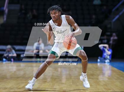 Thumbnail 1 in Liberty vs. Staley (MSHSAA Class 5 Sectional) photogallery.
